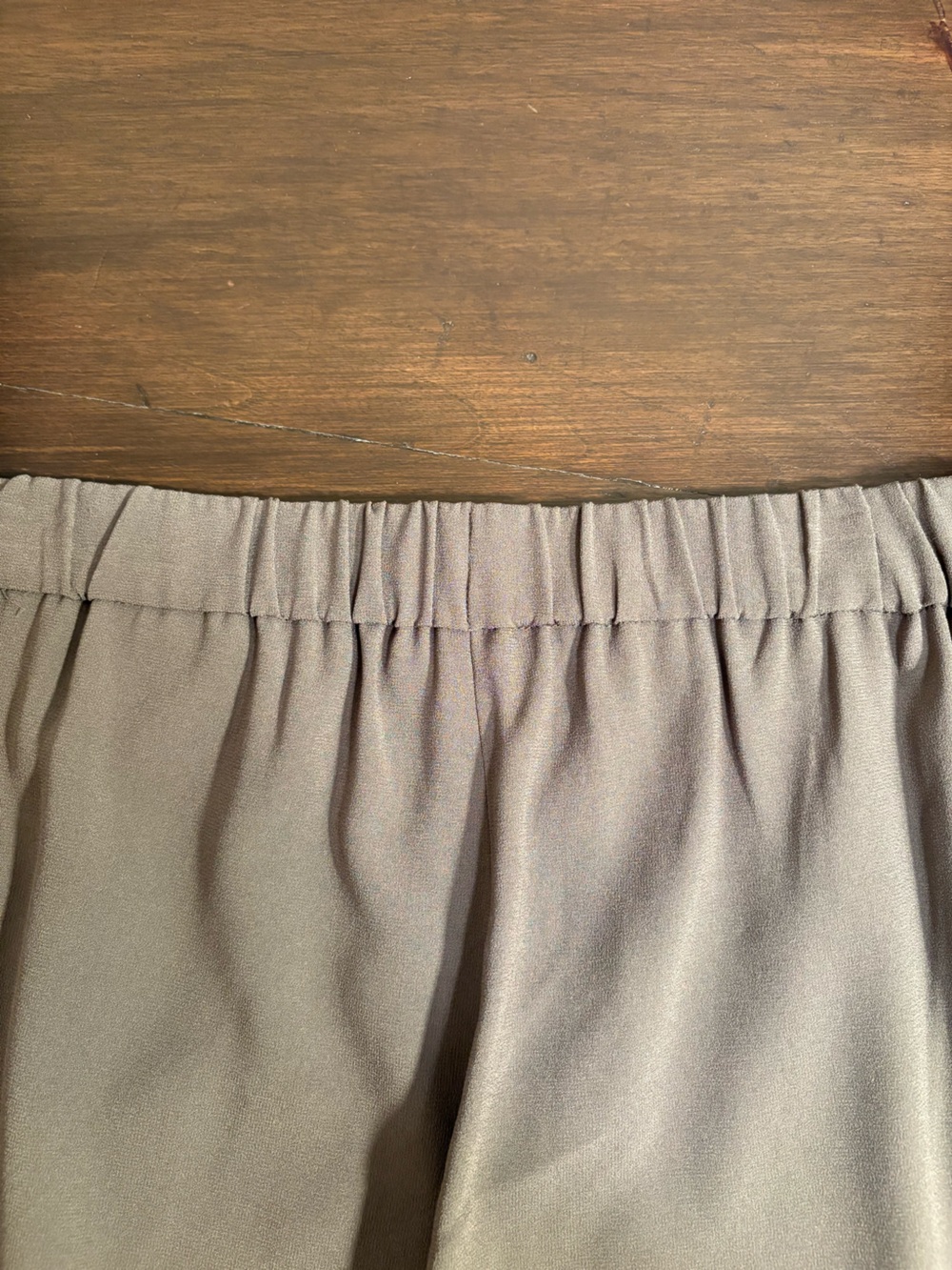 Women’s Aritzia Babaton Olive Green Pull-On Cropped Trousers with Side Stripes - Picture 8 of 9